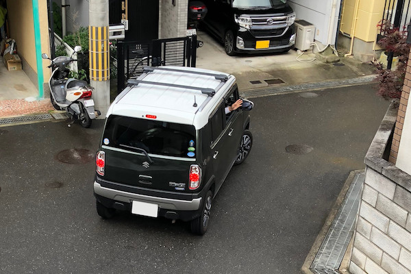 ホイールを積んで出発
