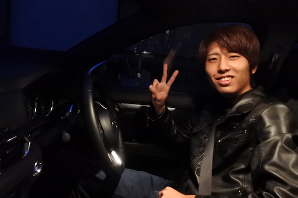 長男の運転で私が助手席に乗って未明に出発