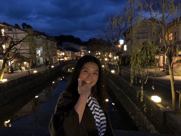 外湯を３軒はしごしたら外はもう黄昏時