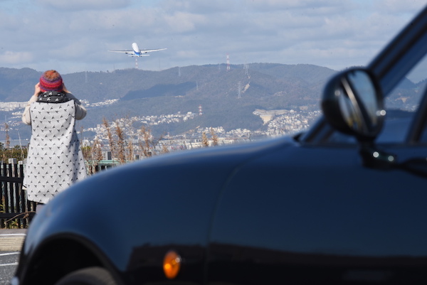 離陸した飛行機を見送る 離陸した飛行機を見送る