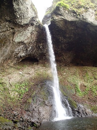 28 GW 秋田 湯の沢温泉 銚子の滝