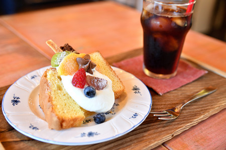 アトリのシフォンケーキ