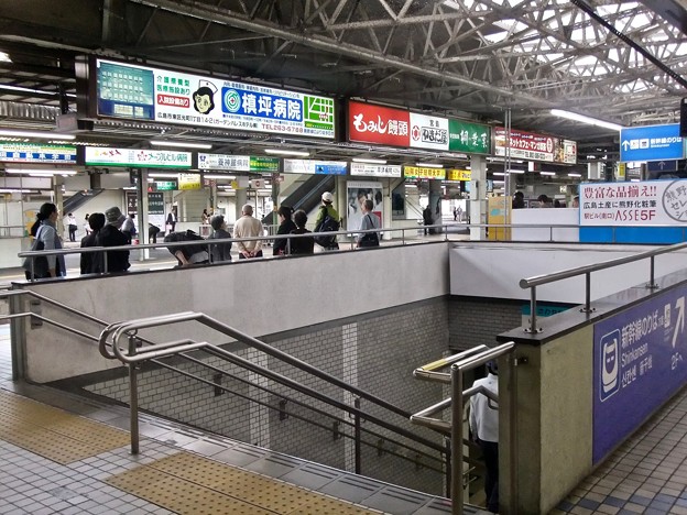 広島駅 在来線1番ホーム 階段 広島市南区松原町 2011年11月6日