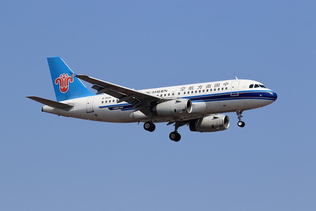 A319 China Southern Airlines 7年ぶり B-6041