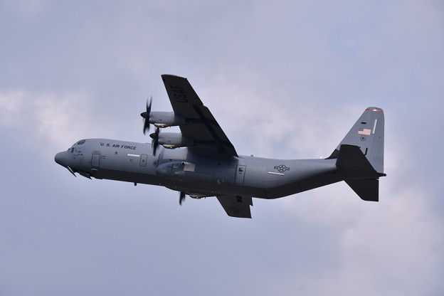 ある日の横田基地 C-130Jハーキュリーズ  ランウェイ36 テイクオフ 20190421